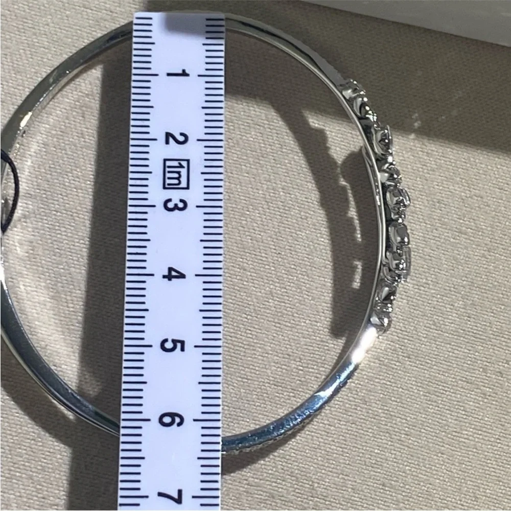 Givenchy silver dangle - Picture 9 of 10